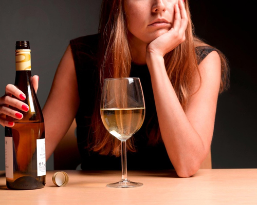 Анонимное лечение женского алкоголизма в Бежецке